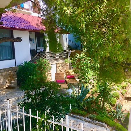 Beach House Starigrad Exterior photo