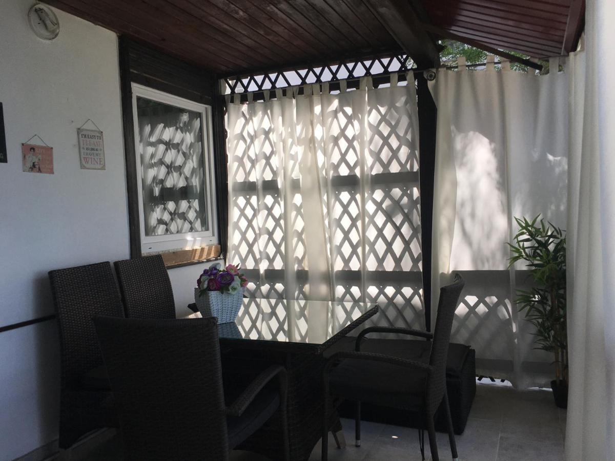 Beach House Starigrad Exterior photo