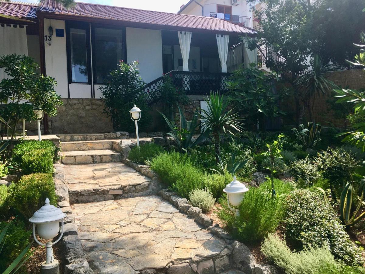 Beach House Starigrad Exterior photo